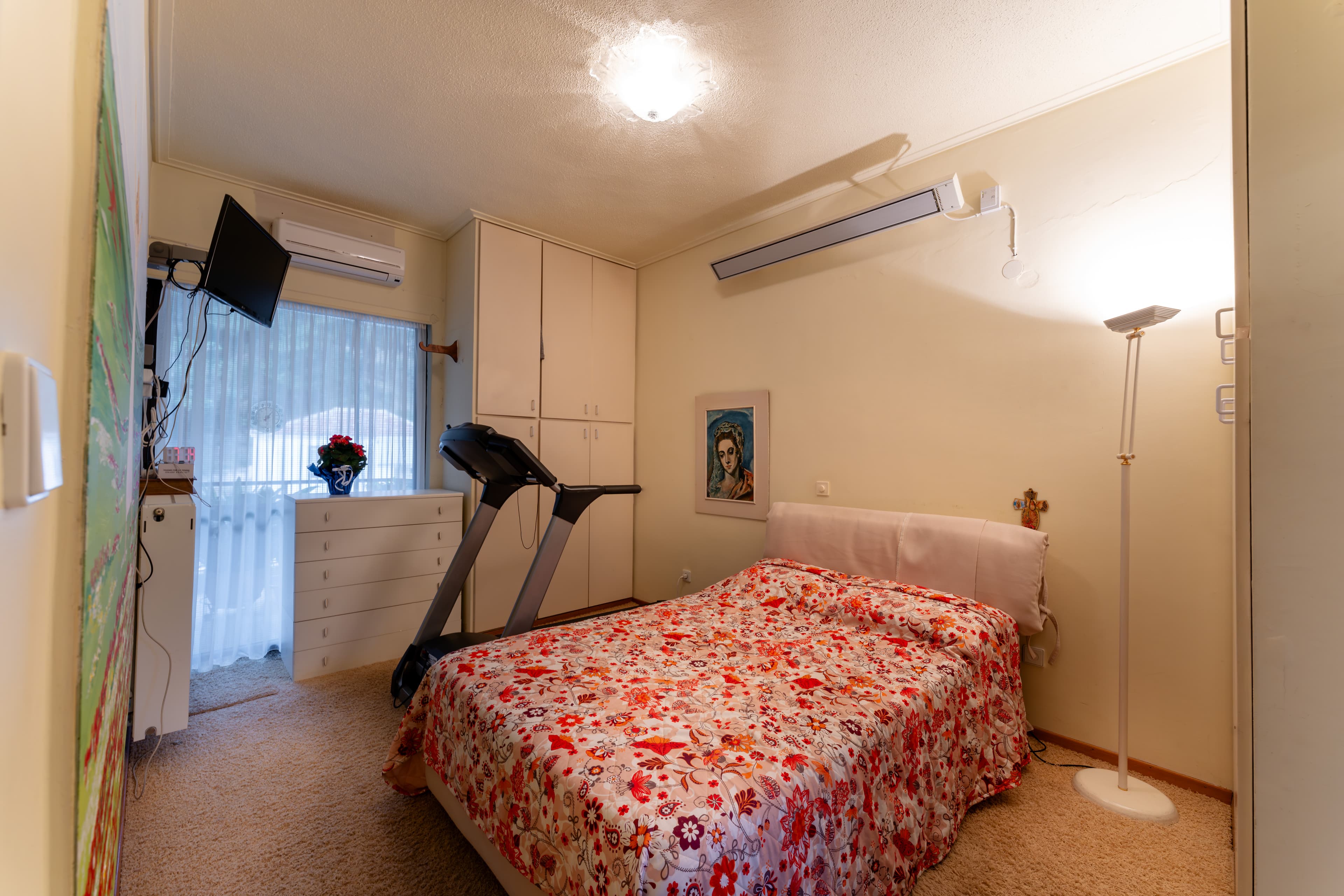 Amenities & year-round comfort — 2