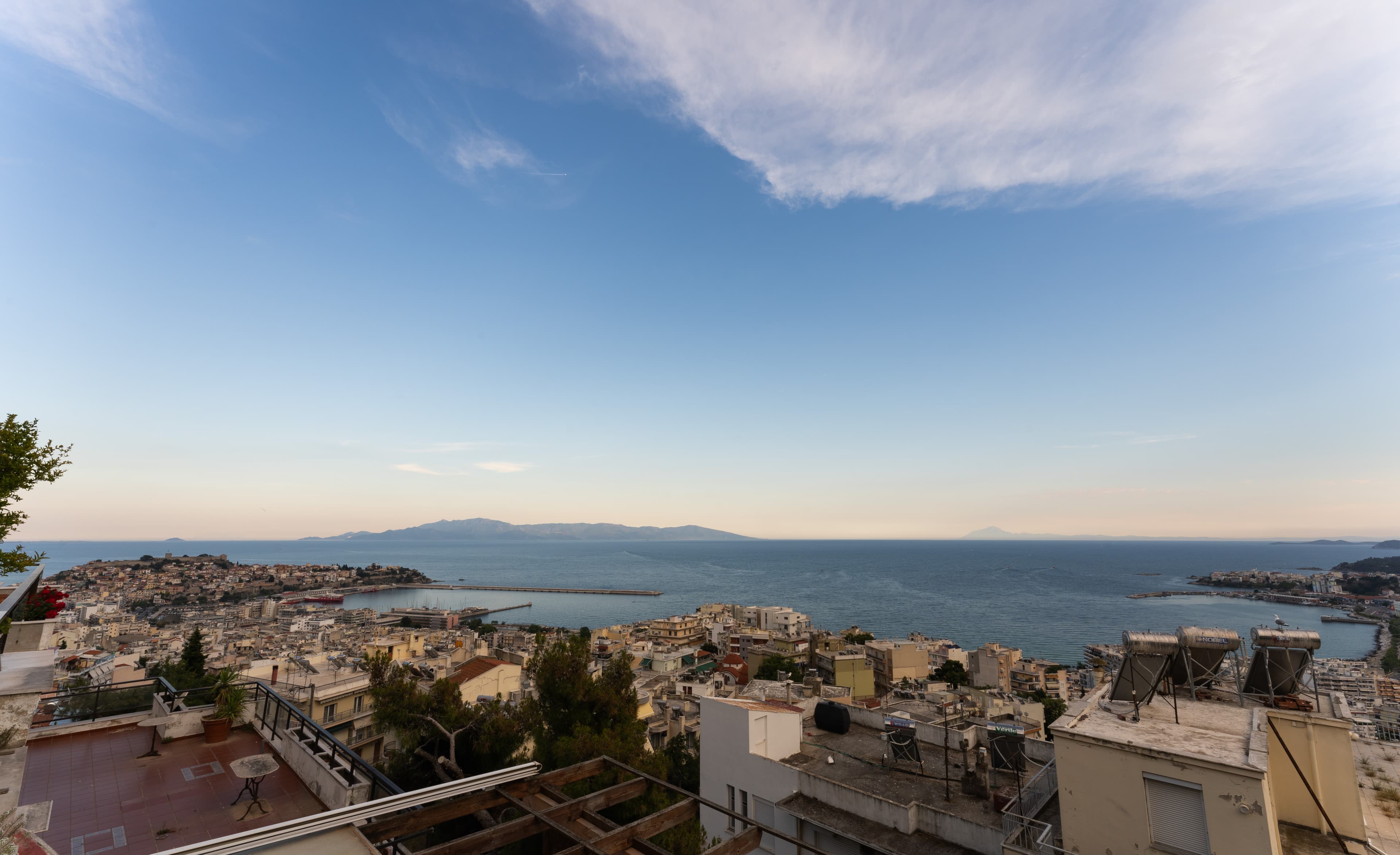 Balconies & views — 3