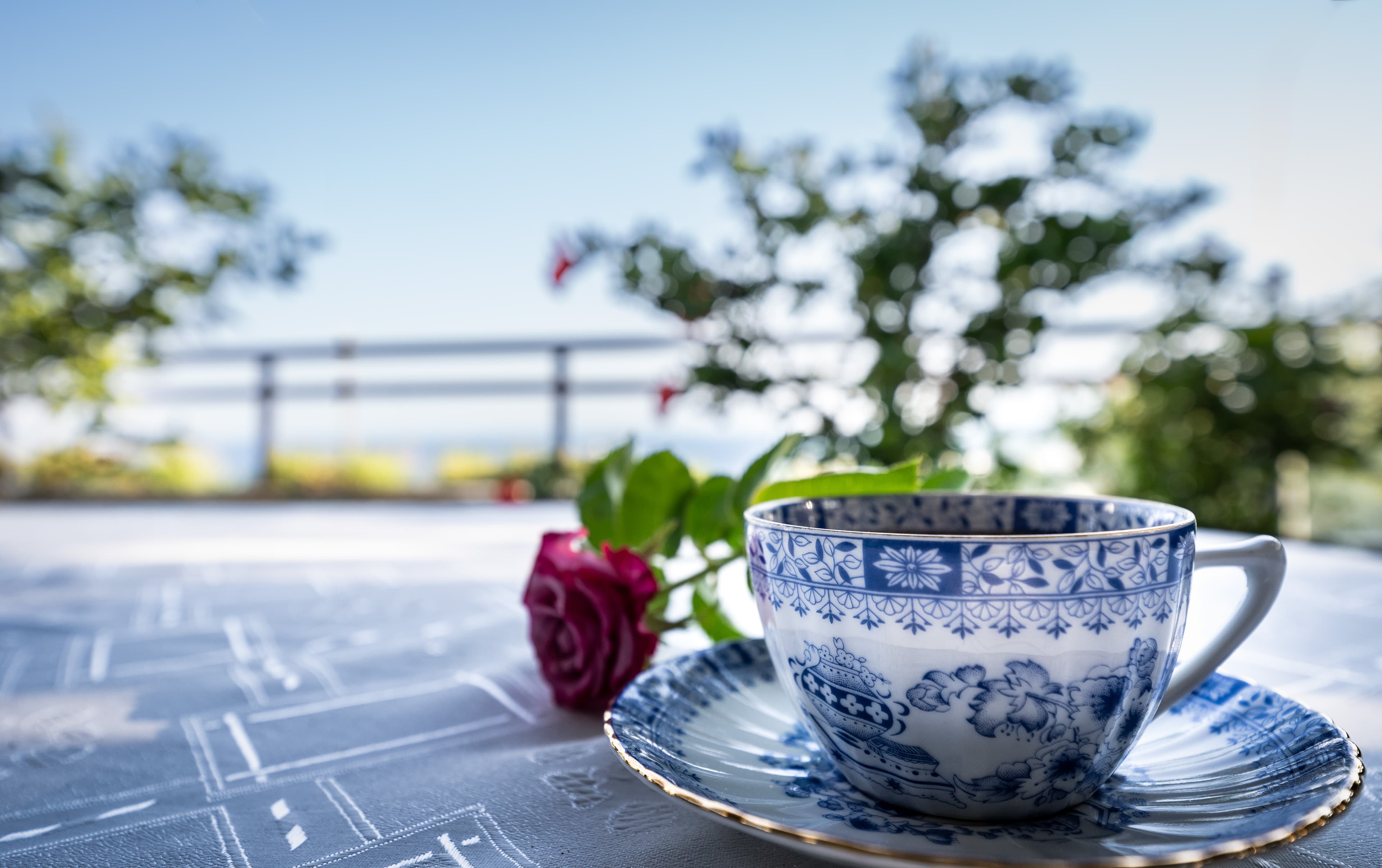 Balconies & views — 1